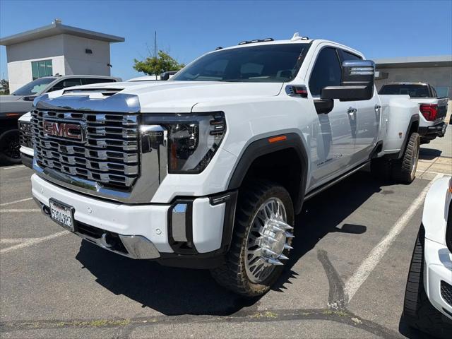 2025 GMC Sierra 3500HD Denali