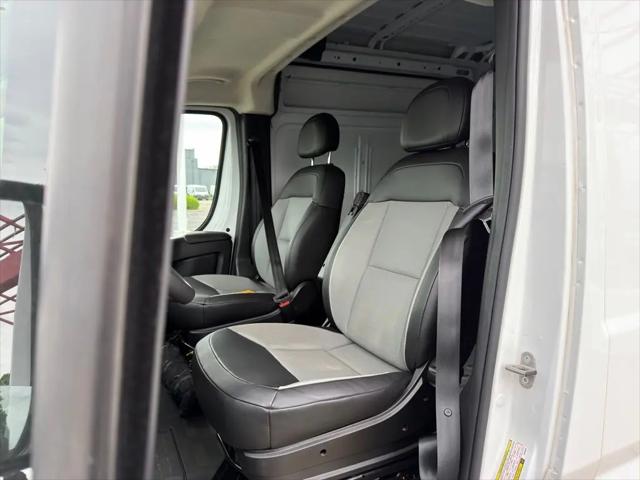 2025 Ram ProMaster 2500 Cargo Van Tradesman High Roof 159" WB w/Pass Seat