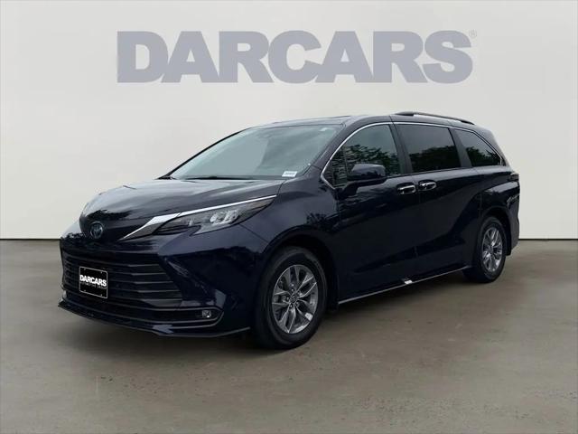2025 Toyota Sienna XLE