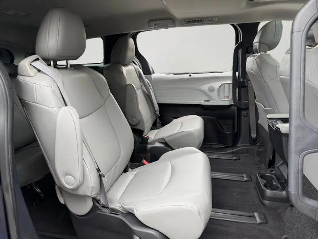 2025 Toyota Sienna XLE