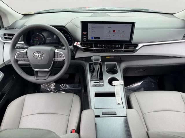 2025 Toyota Sienna XLE