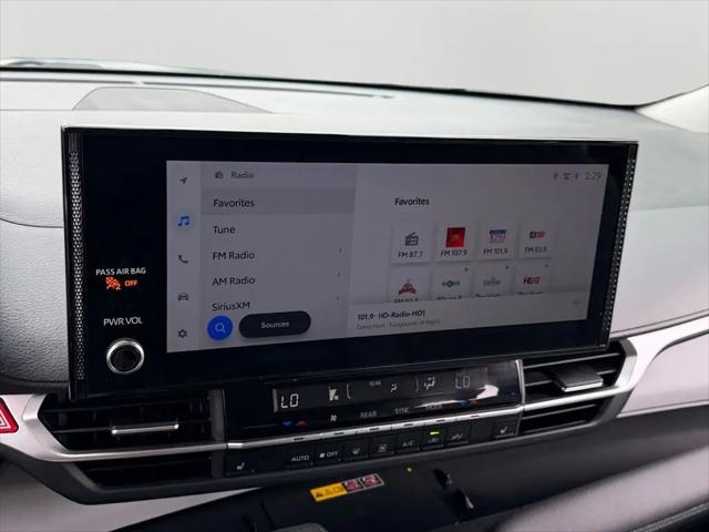 2025 Toyota Sienna XLE