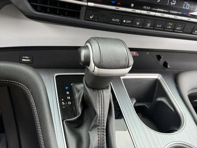 2025 Toyota Sienna XLE