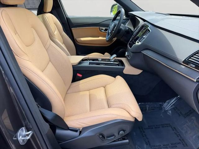 2024 Volvo XC90 Recharge T8 Ultimate Bright Theme 7-Seater