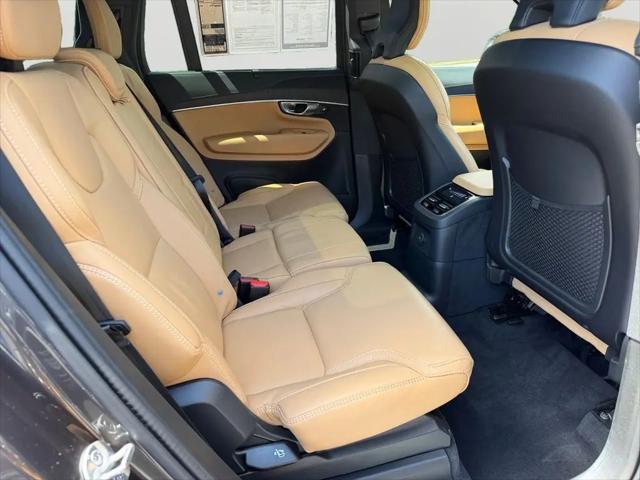 2024 Volvo XC90 Recharge T8 Ultimate Bright Theme 7-Seater