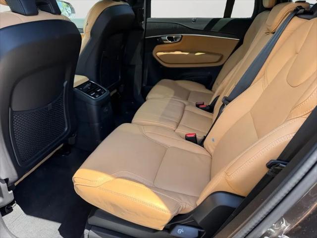 2024 Volvo XC90 Recharge T8 Ultimate Bright Theme 7-Seater