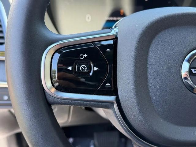 2024 Volvo XC90 Recharge T8 Ultimate Bright Theme 7-Seater
