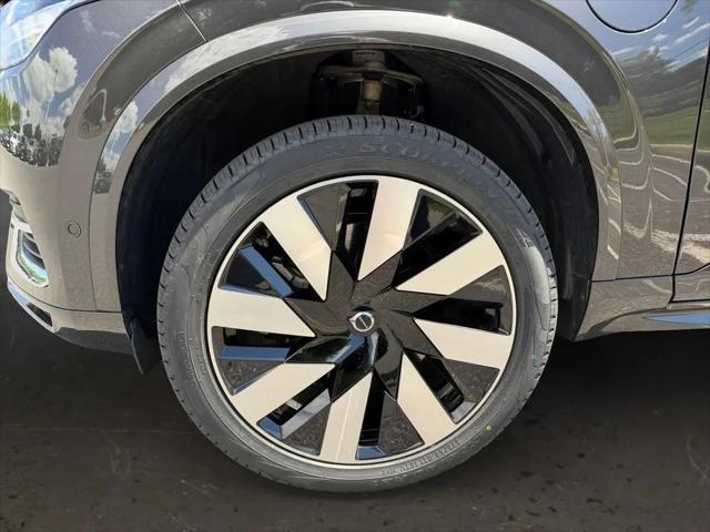 2024 Volvo XC90 Recharge T8 Ultimate Bright Theme 7-Seater