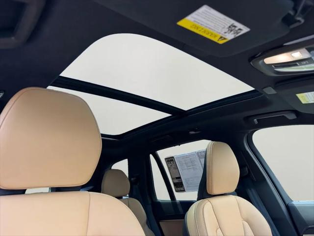 2024 Volvo XC90 Recharge T8 Ultimate Bright Theme 7-Seater