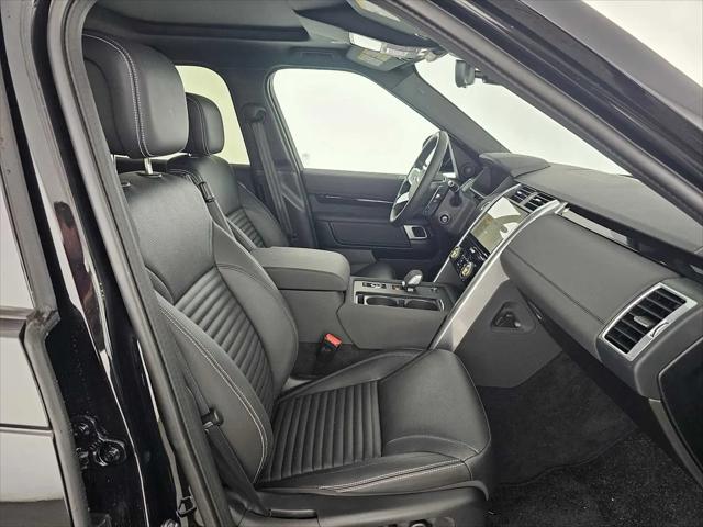 2025 Land Rover Discovery P300 S
