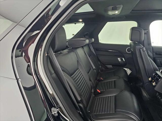 2025 Land Rover Discovery P300 S