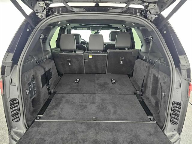 2025 Land Rover Discovery P300 S