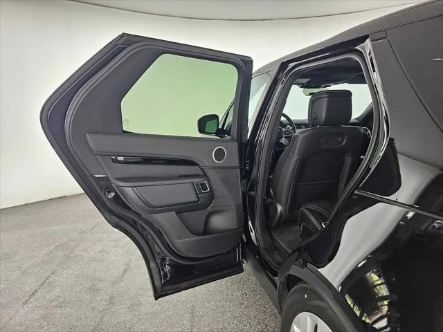 2025 Land Rover Discovery P300 S