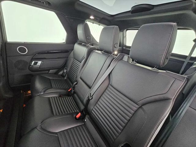 2025 Land Rover Discovery P300 S