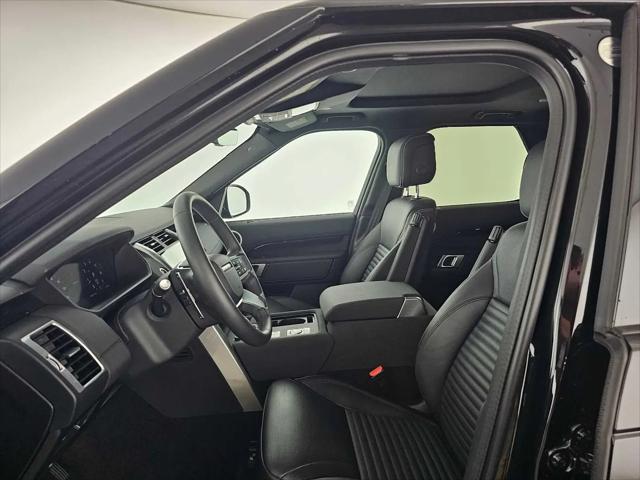 2025 Land Rover Discovery P300 S
