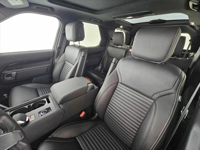 2025 Land Rover Discovery P300 S