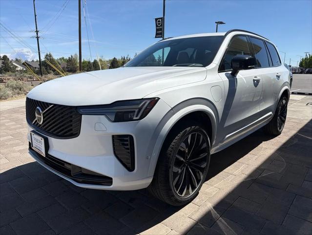 2026 Volvo XC90 Plug-In Hybrid Ultra Dark Theme, T8 AWD, Electric/Gasoline, 7 Seats