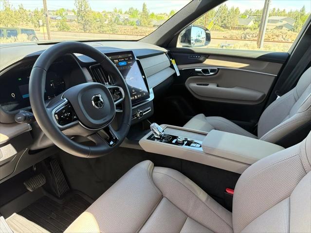 2026 Volvo XC90 Plug-In Hybrid Ultra Dark Theme, T8 AWD, Electric/Gasoline, 7 Seats