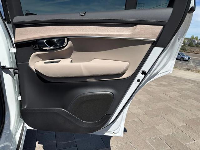2026 Volvo XC90 Plug-In Hybrid Ultra Dark Theme, T8 AWD, Electric/Gasoline, 7 Seats