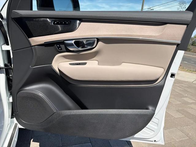 2026 Volvo XC90 Plug-In Hybrid Ultra Dark Theme, T8 AWD, Electric/Gasoline, 7 Seats