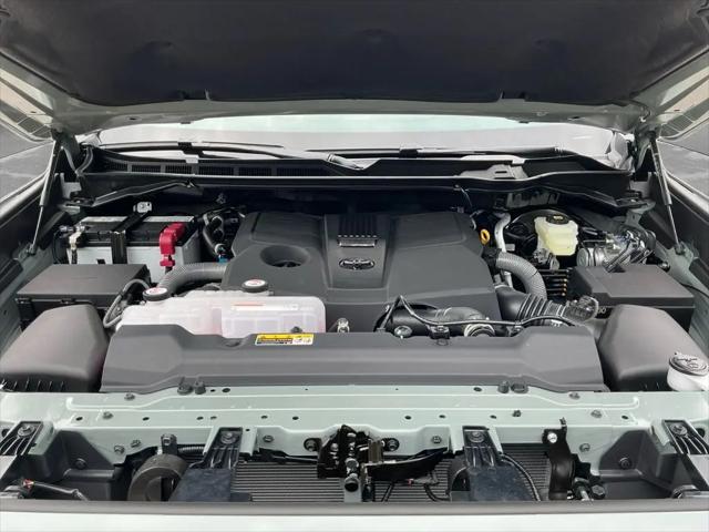 2026 Toyota Tundra SR5 CrewMax 5.5' Bed