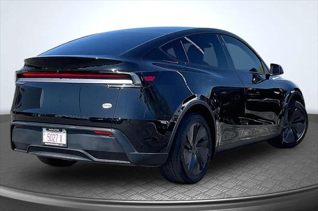 2026 Tesla Model Y Premium Rear-Wheel Drive