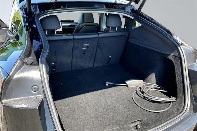 2026 Tesla Model Y Premium Rear-Wheel Drive