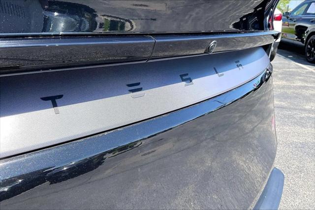 2026 Tesla Model Y Premium Rear-Wheel Drive