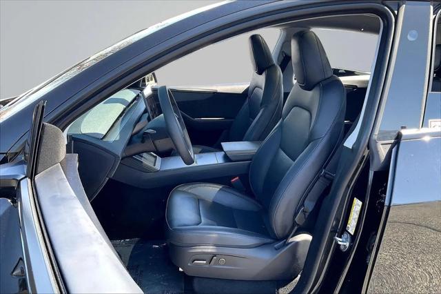 2026 Tesla Model Y Premium Rear-Wheel Drive