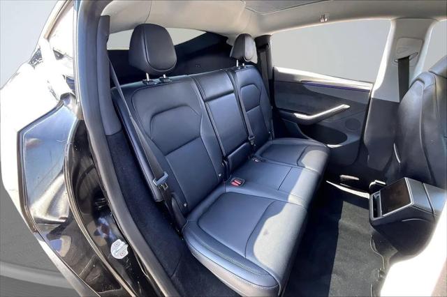 2026 Tesla Model Y Premium Rear-Wheel Drive