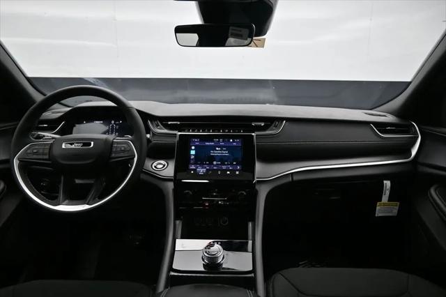 2026 Jeep Grand Cherokee L Altitude 4x4