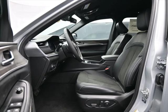 2026 Jeep Grand Cherokee L Altitude 4x4