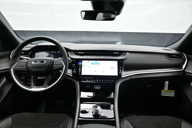 2026 Jeep Grand Cherokee L Altitude 4x4