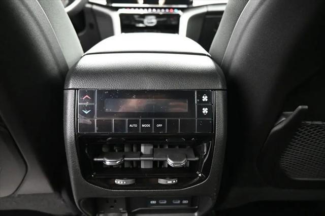 2026 Jeep Grand Cherokee L Altitude 4x4