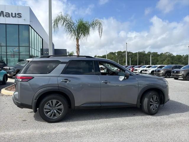 2024 Nissan Pathfinder SV FWD