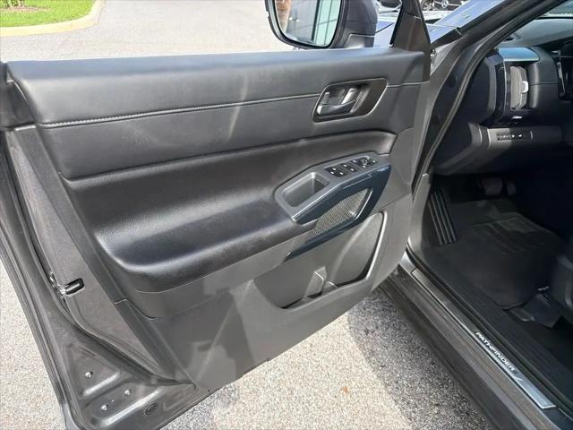 2024 Nissan Pathfinder SV FWD