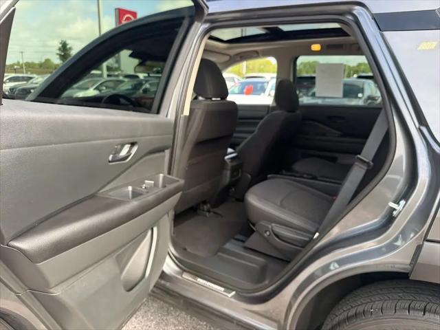 2024 Nissan Pathfinder SV FWD