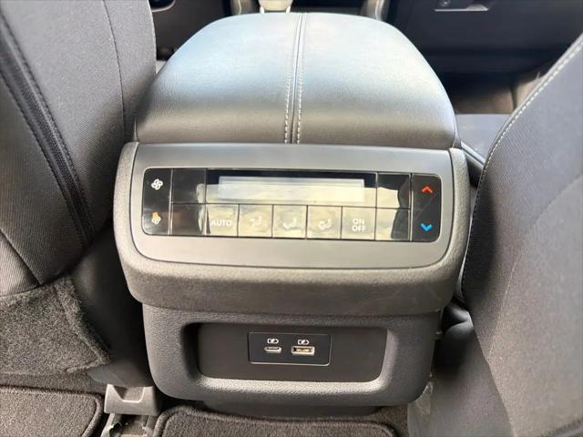 2024 Nissan Pathfinder SV FWD