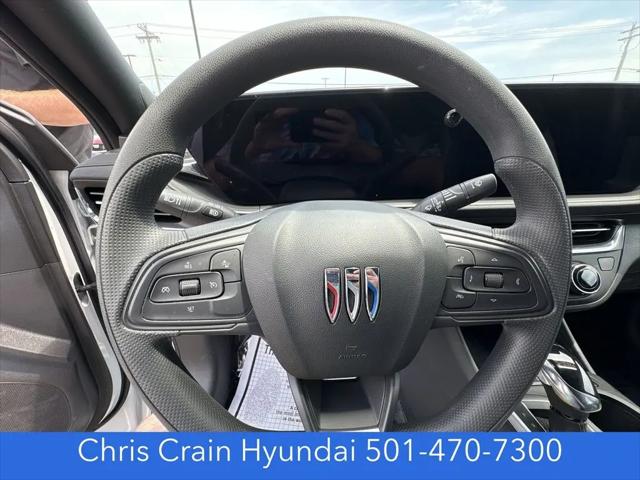 2025 Buick NV Preferred FWD