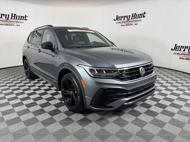 2023 Volkswagen Tiguan 2.0T SE R-Line Black