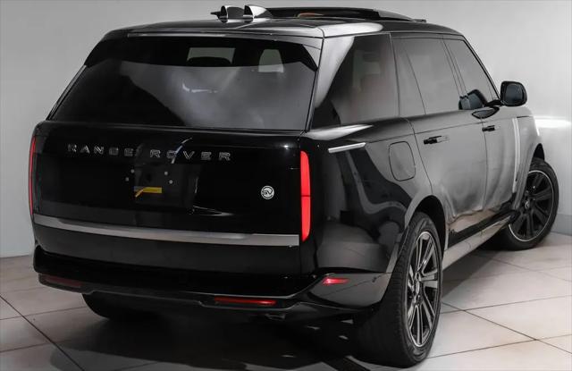 2025 Land Rover Range Rover P615 SV
