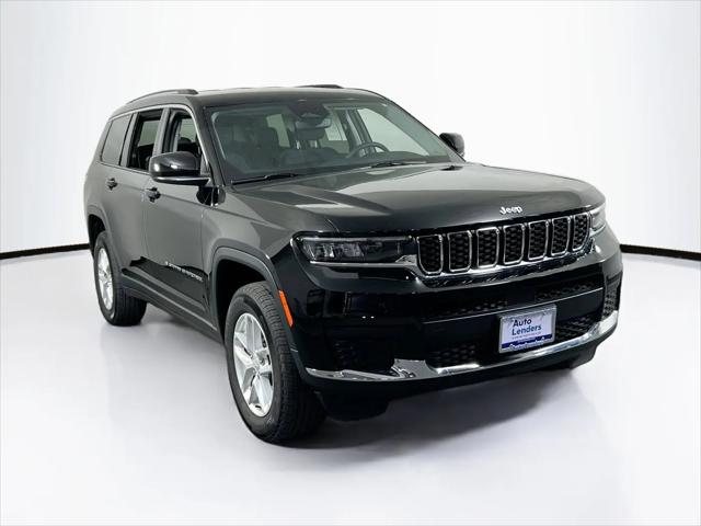 2023 Jeep Grand Cherokee L Laredo 4x4