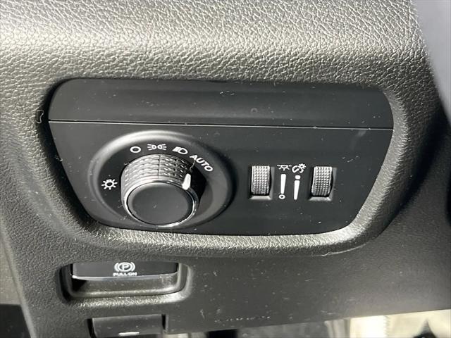 2023 Jeep Grand Cherokee L Laredo 4x4