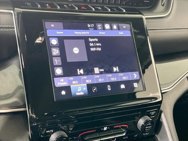 2023 Jeep Grand Cherokee L Laredo 4x4