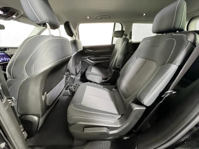 2023 Jeep Grand Cherokee L Laredo 4x4
