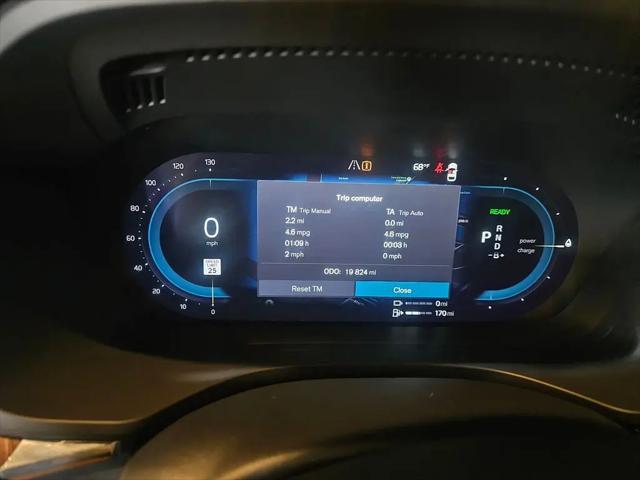 2023 Volvo XC60 Recharge T8 Ultimate Dark Theme