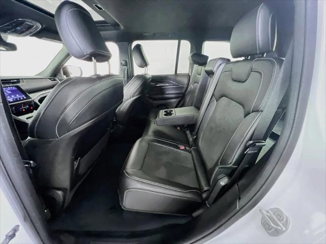 2023 Jeep Grand Cherokee Altitude 4x4