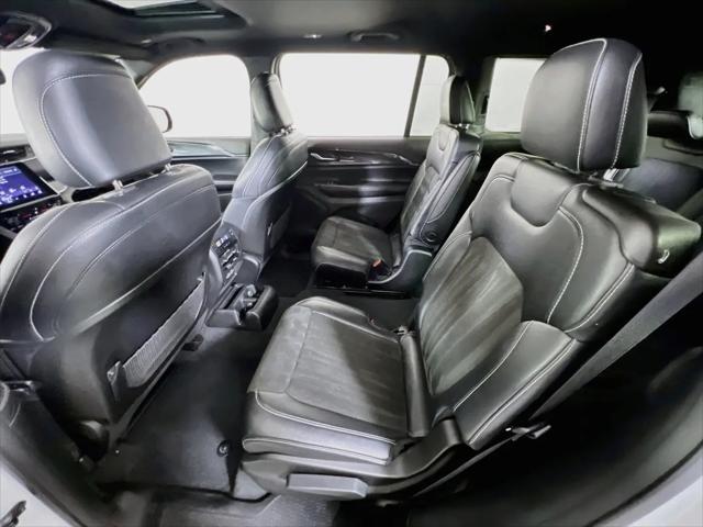 2023 Jeep Grand Cherokee L Altitude 4x4