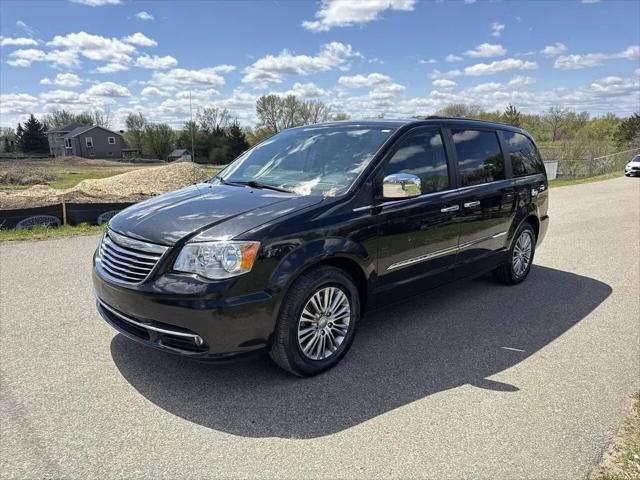 2014 Chrysler Town & Country Touring-L for sale in Jordan, MN