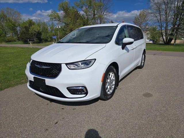 2023 Chrysler Pacifica Touring L for sale in Jordan, MN